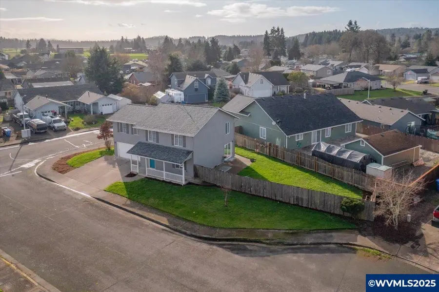 372  Pamela Ct, Jefferson, OR 97352 - Image #3