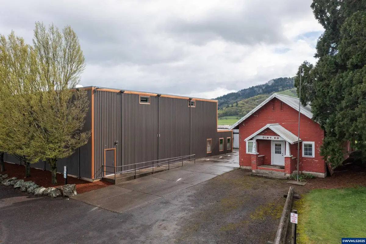 31575  Sand Ridge Rd, Lebanon, OR 97355 - Image #1