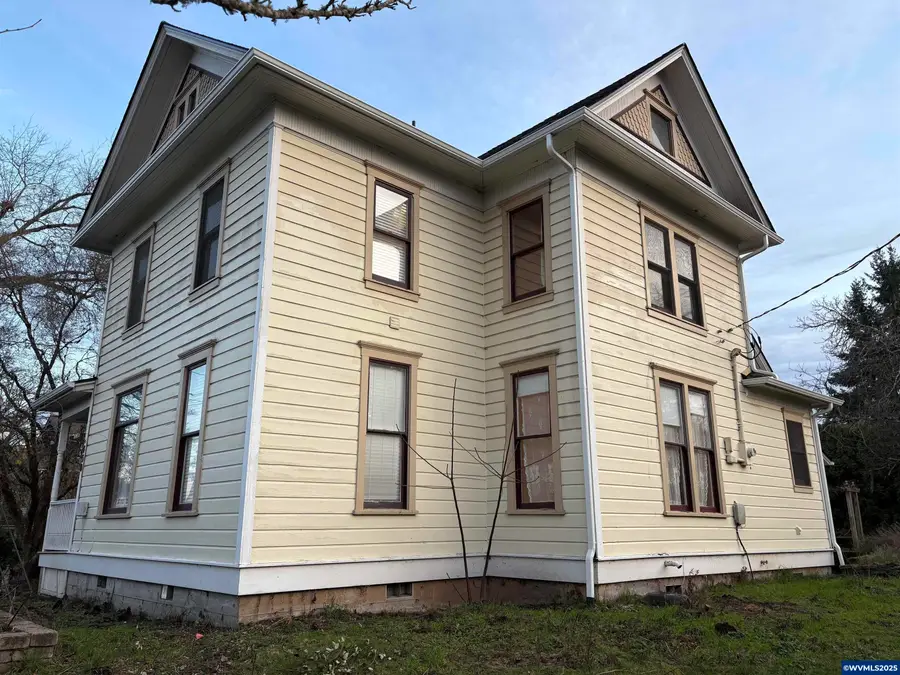 430 W Water St, Stayton, OR 97383 - Image #2