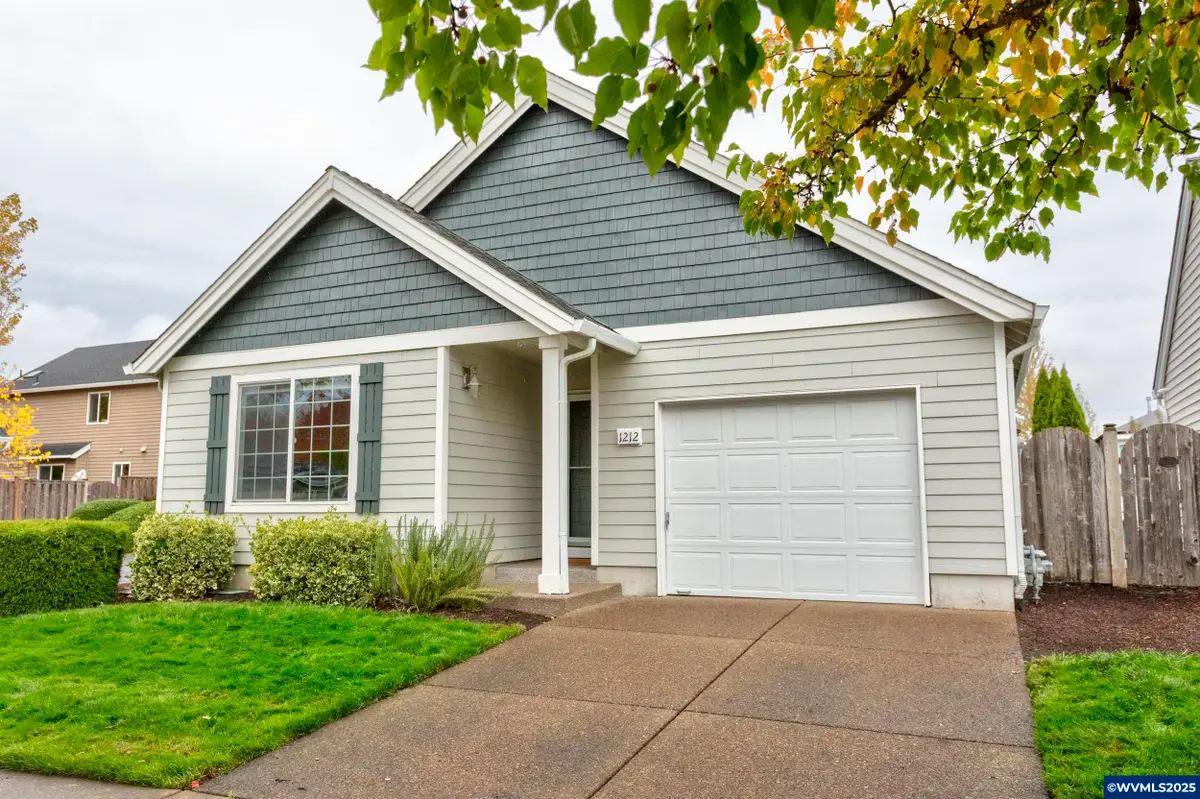 1212 SE Seaport Cir, Corvallis, OR 97333 - Image #1