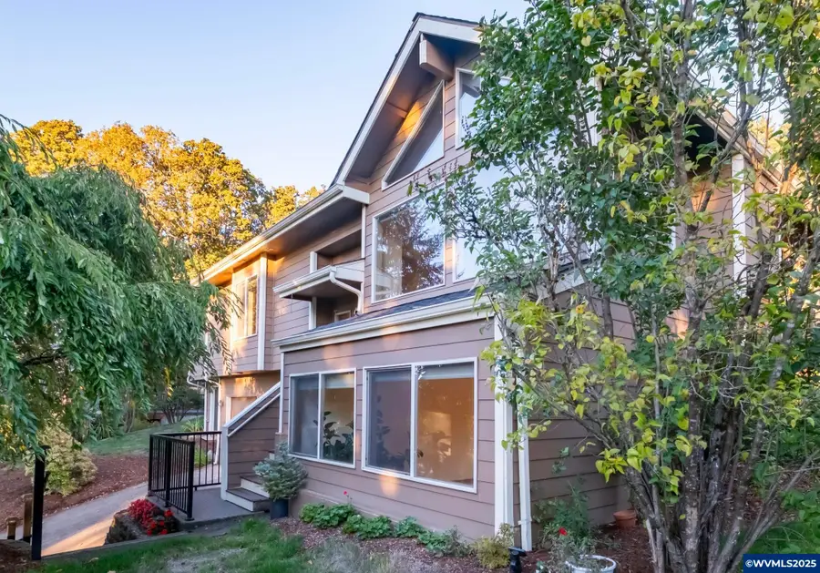 407 S 30th St, Philomath, OR 97370 - Image #2