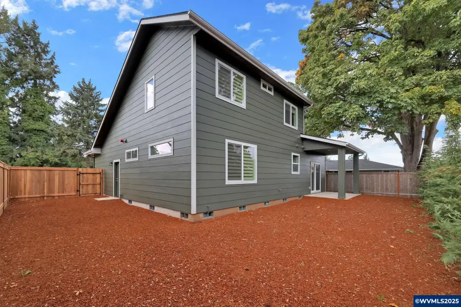 2134  willona Dr, Eugene, OR 97408 - Image #3