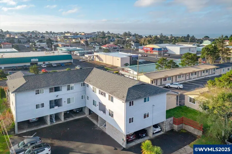 166 NE 8th St, Newport, OR 97365 - Image #2