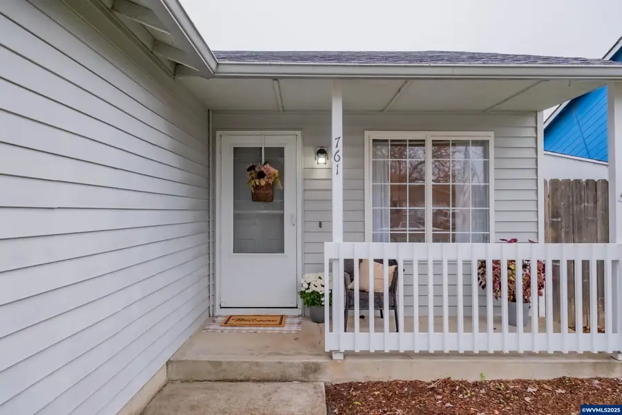 761  Hyacinth St, Independence, OR 97351 - Image #2