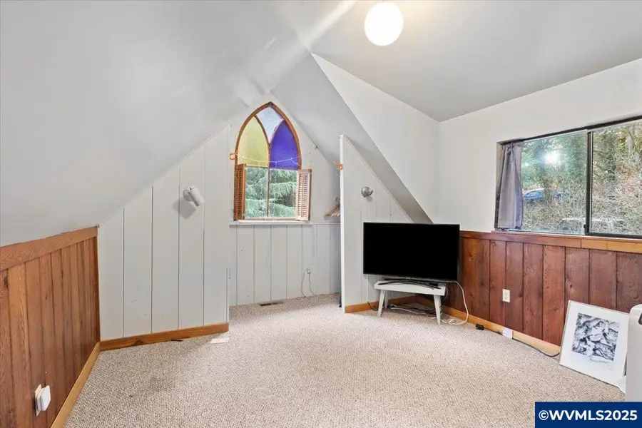 330  Bridge St, Falls City, OR 97344 - Image #2