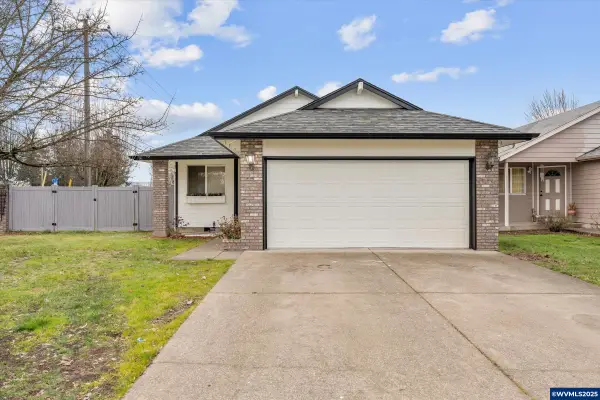 3390 SE Marion St, Albany, OR 97322