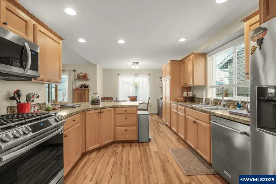 123  Camellia Dr, Lebanon, OR 97355 - Image #3