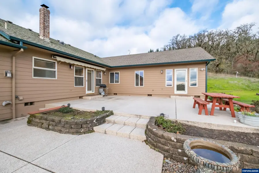 12878  Meadowood Ct SE, Jefferson, OR 97352 - Image #2