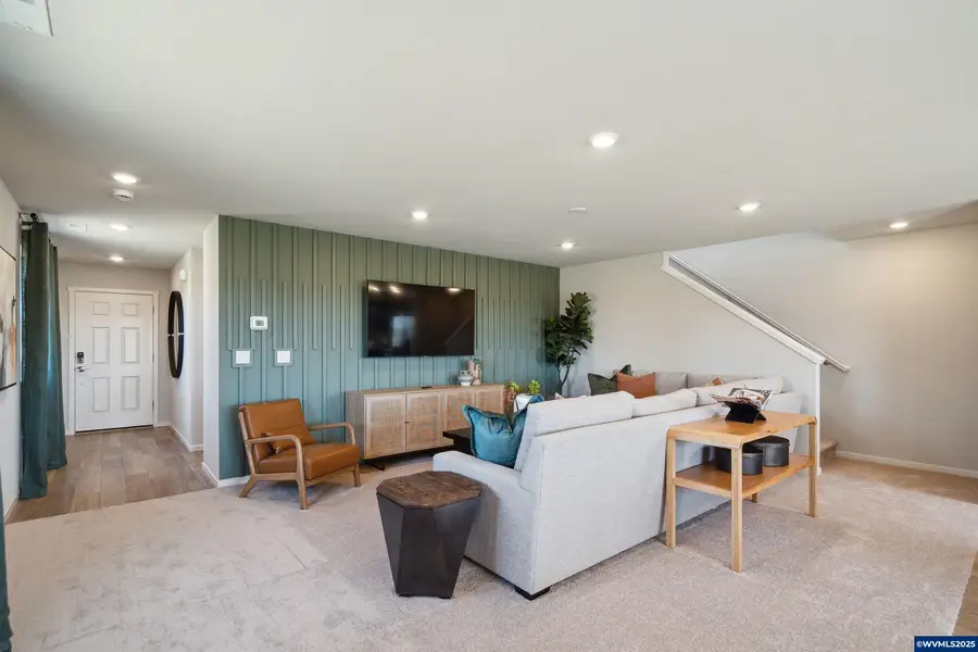 2702  Gunderson Av, Woodburn, OR 97071 - Image #3