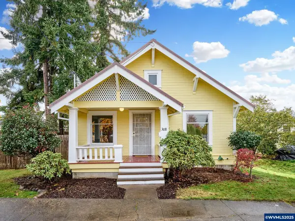 308  A St, Silverton, OR 97381