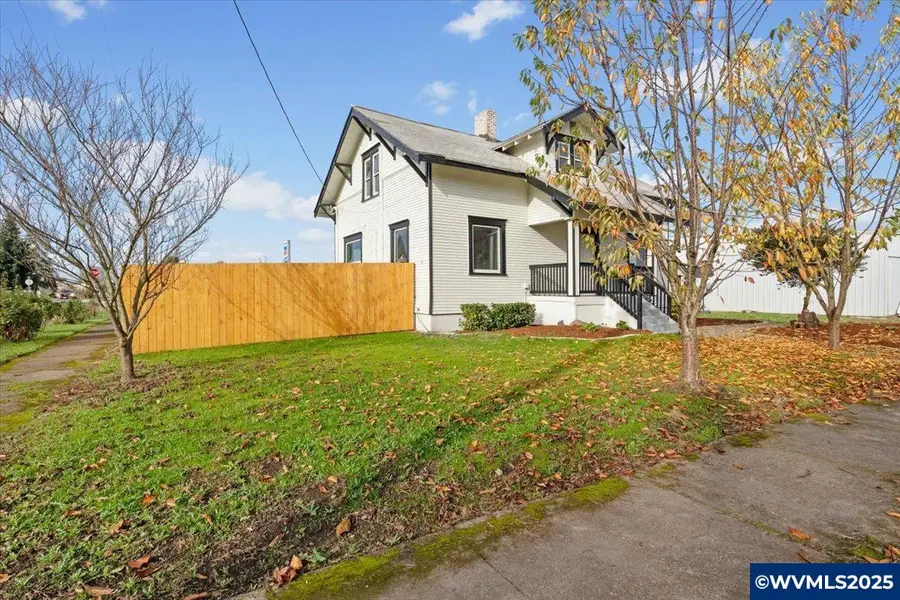 391 W 1st St, Halsey, OR 97348 - Image #2