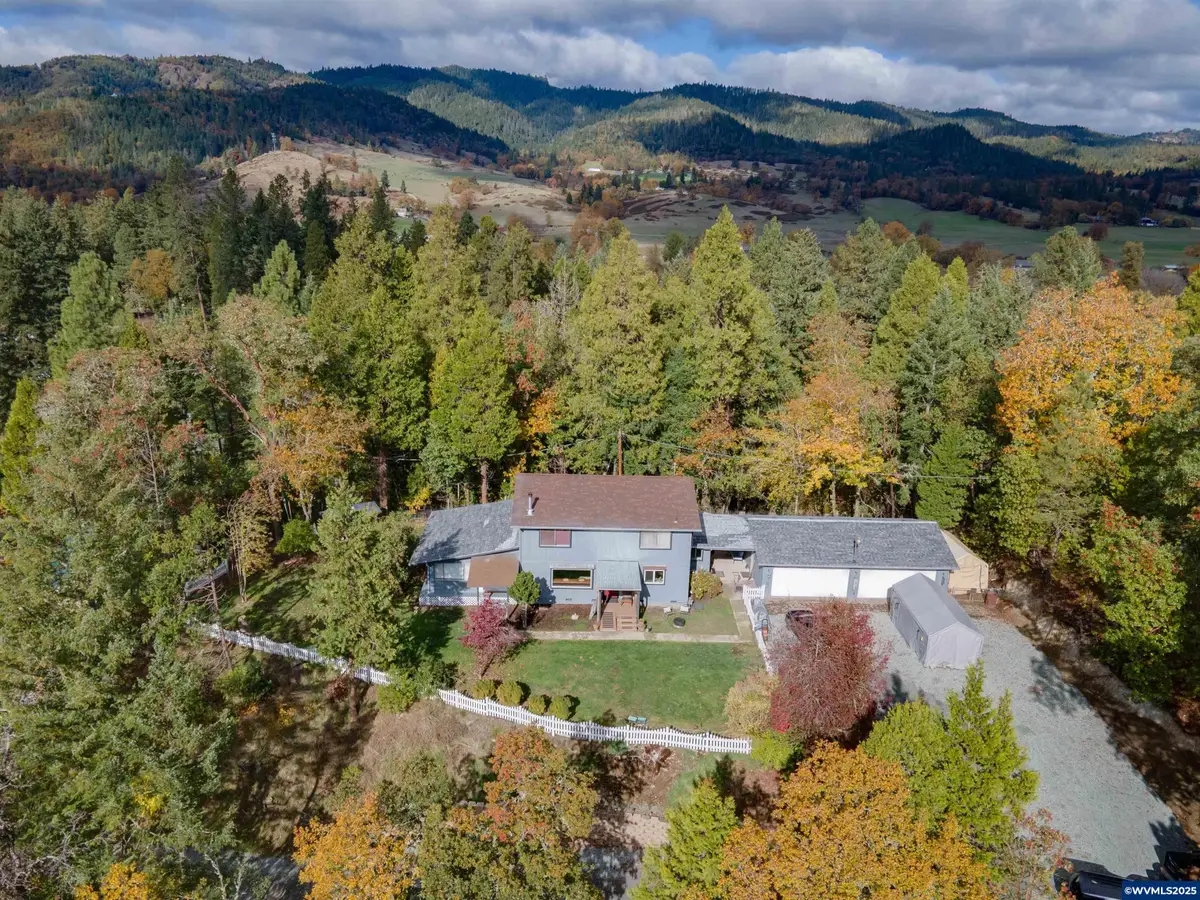 240  Pruden Hill Ln, Canyonville, OR 97417 - Image #1