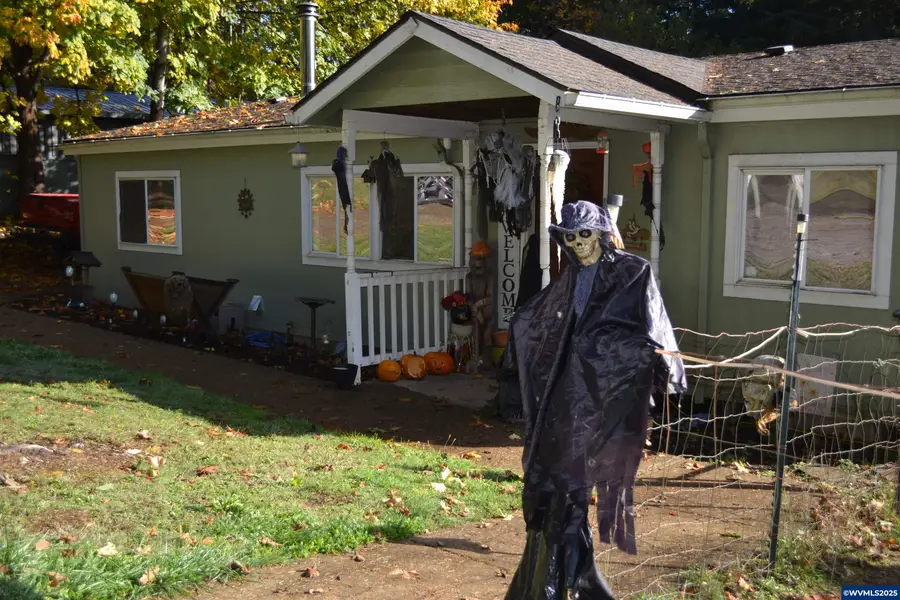 340  7th St, Falls City, OR 97344 - Image #2