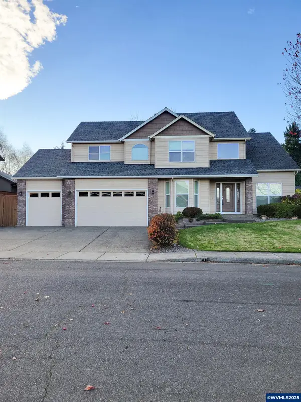 387 NE Rose Tree Dr, Sublimity, OR 97385