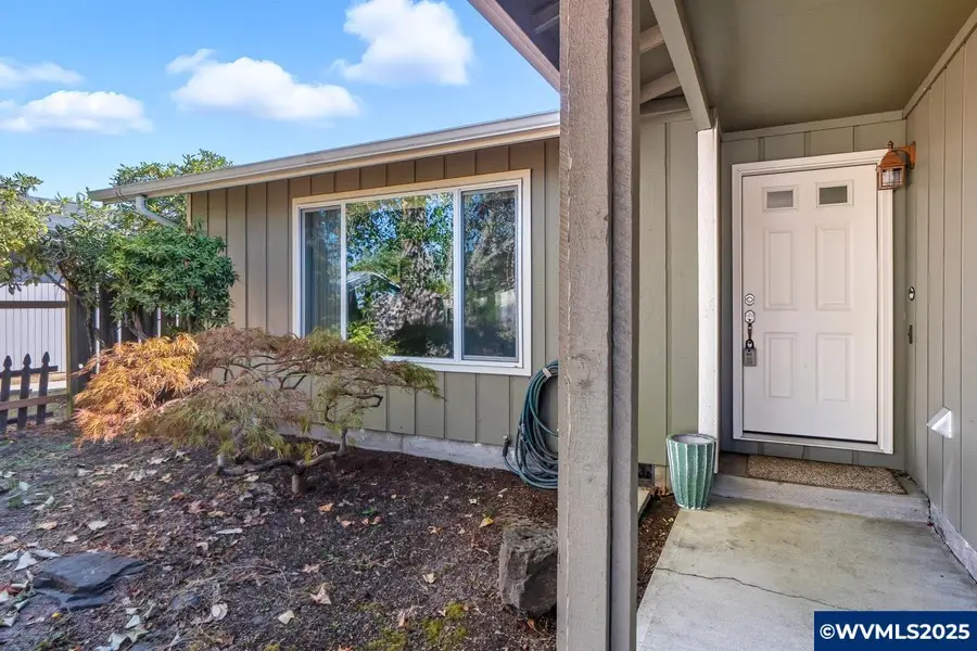 3247 SE Hathaway Dr, Corvallis, OR 97333 - Image #2