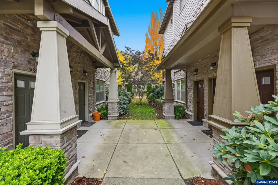 674 NE Newstead Ln, Hillsboro, OR 97006 - Image #3