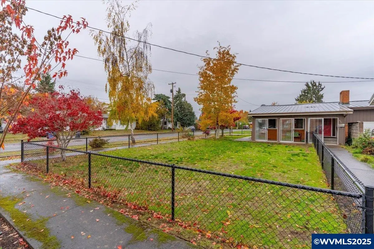511 E Elwood St, Stayton, OR 97383 - Image #1
