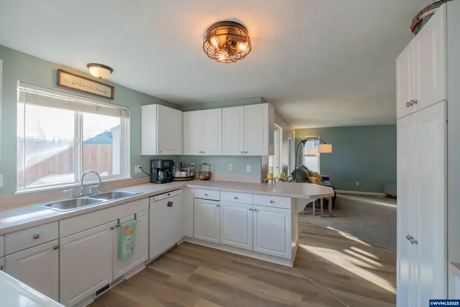 3116 S 23rd Av, Albany, OR 97322 - Image #3