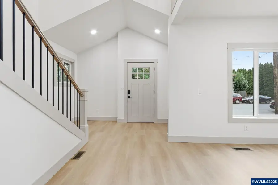 437 NE Fargo St, Portland, OR 97212 - Image #2