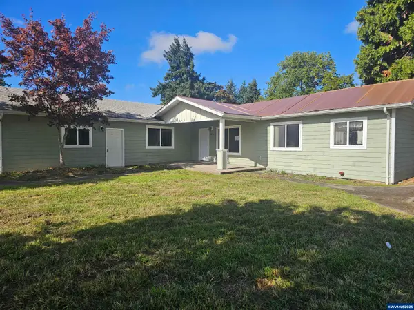 183 E Dodge St, Lebanon, OR 97355