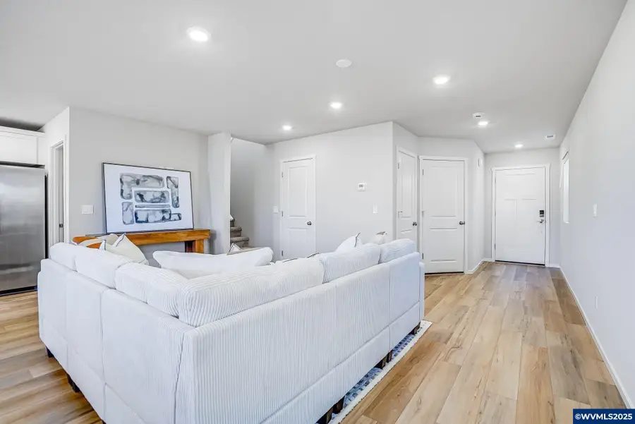 2219  Sawtelle Dr, Woodburn, OR 97071 - Image #3