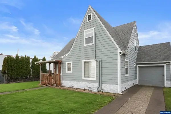 35 S Main St St, Lebanon, OR 97355