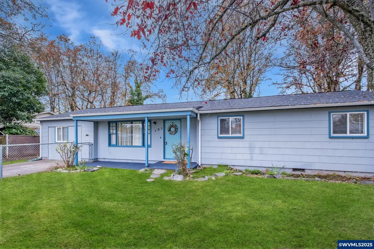 191 W Cedar Dr, Lebanon, OR 97355 - Image #1