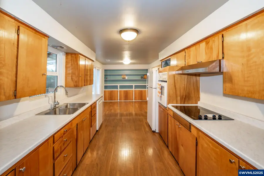 191 W Cedar Dr, Lebanon, OR 97355 - Image #3