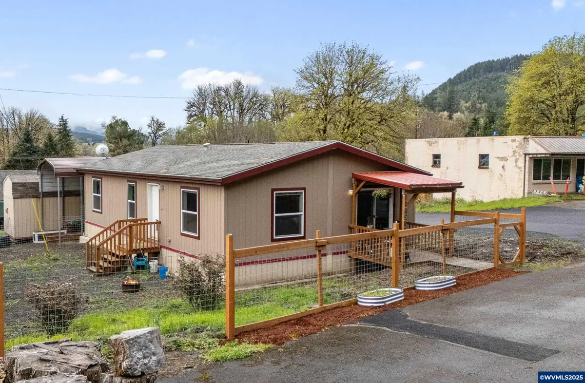 176 W Main St, Alsea, OR 97324 - Image #1