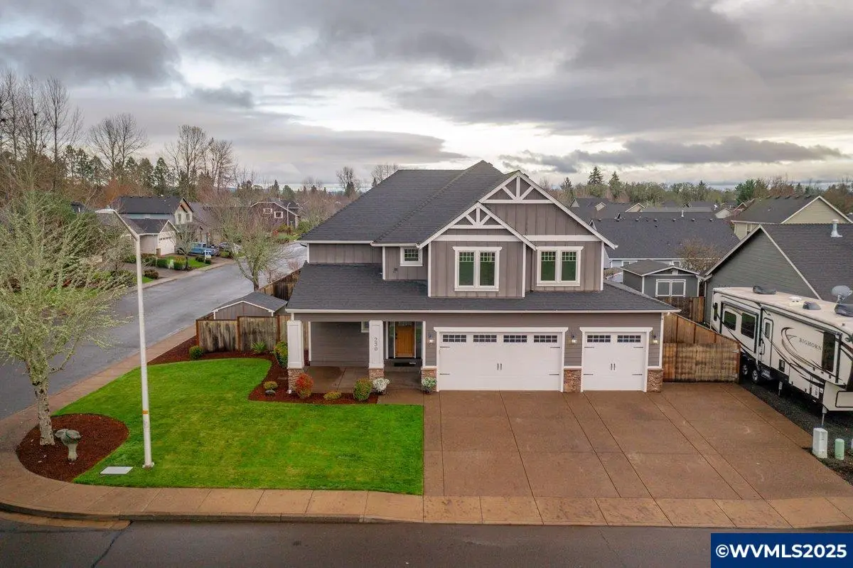 230 SW Wyatt St, Dallas, OR 97338 - Image #1