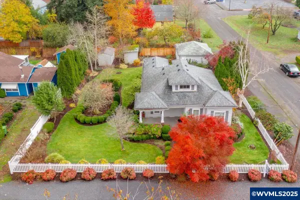 1012 N 4th Av, Stayton, OR 97383