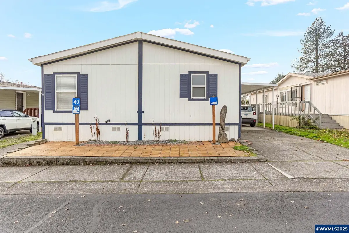 2000  Robins Ln SE, Salem, OR 97306 - Image #1