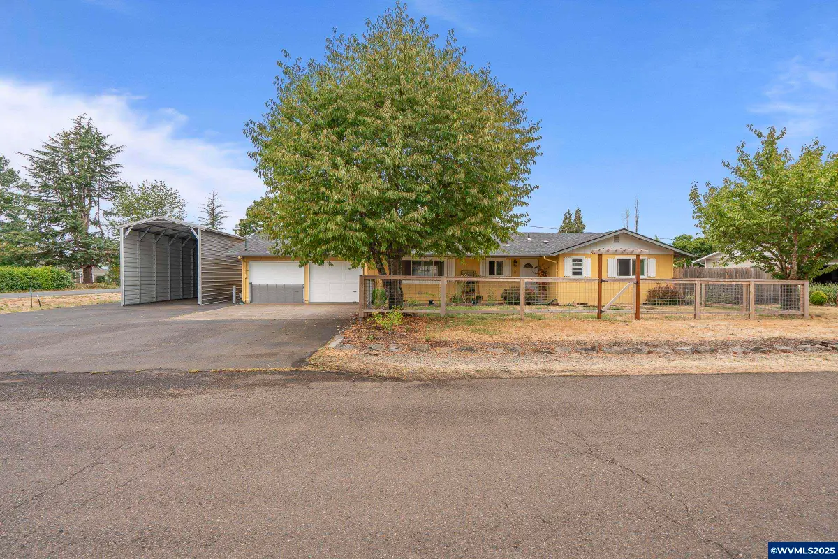 117 E Worley Av, Brownsville, OR 97327 - Image #1