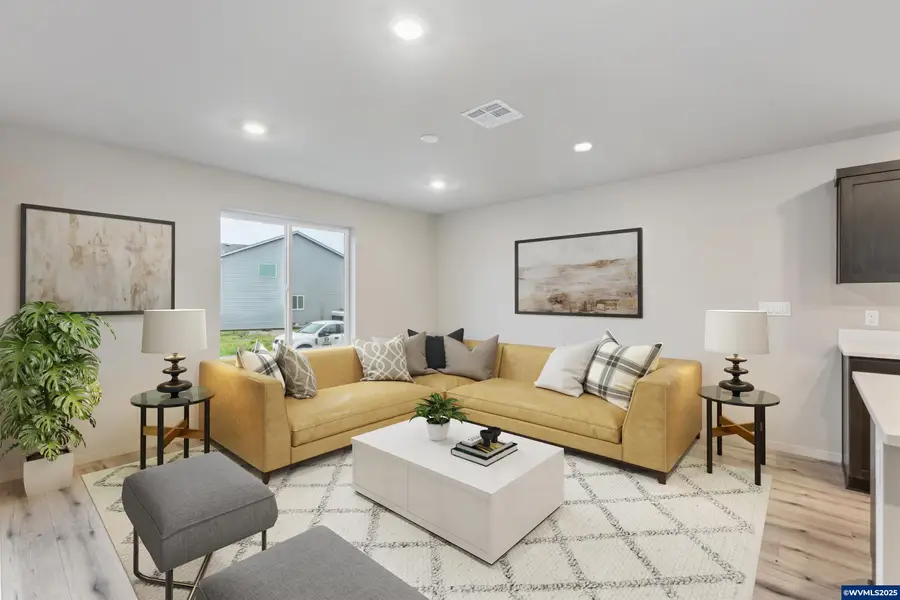 651  Merriott Ln, Woodburn, OR 97071 - Image #3