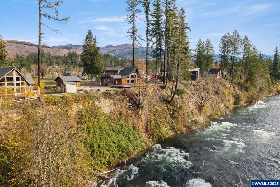 138  Santiam St, Gates, OR 97346 - Image #2