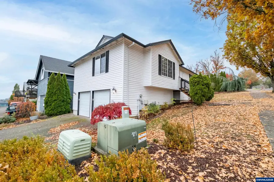 3419  Knoll Dr, Newberg, OR 97132 - Image #2