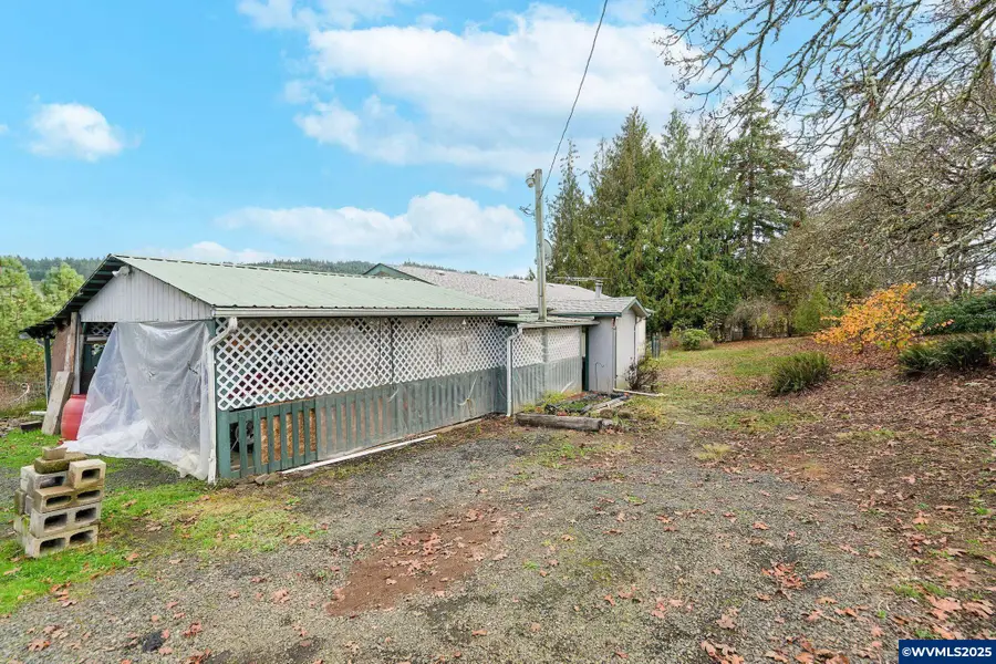 2060 SE Lewis St, Dallas, OR 97338 - Image #2