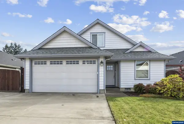 1871 SE Academy St, Dallas, OR 97338