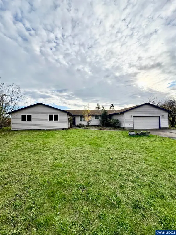 7295 NW Poverty Bend Rd, McMinnville, OR 97128