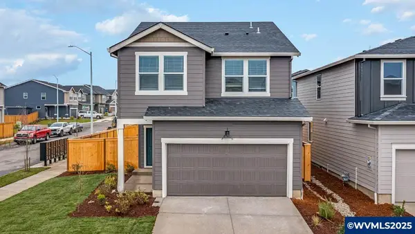 364  Greencrest St NE, Salem, OR 97301