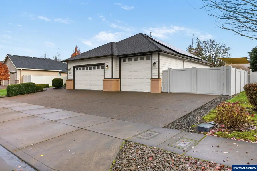 4879 NE Granite Av, Albany, OR 97321 - Image #2