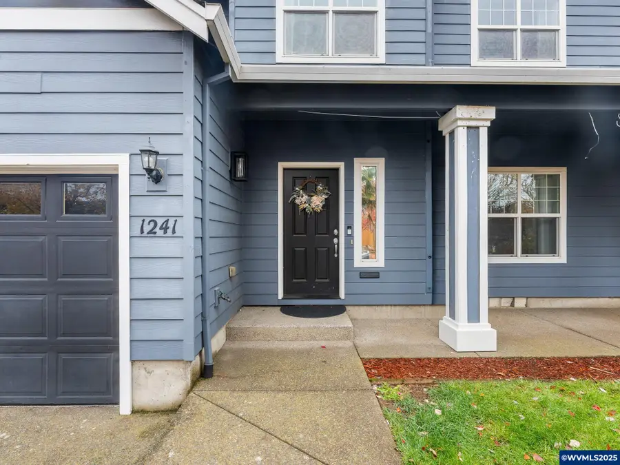 1241  Dahlia St, Woodburn, OR 97071 - #2