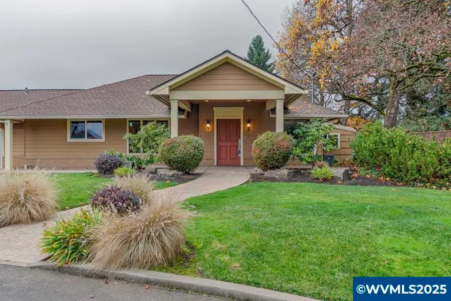 1090 E Ellendale Dr, Dallas, OR 97338 - Image #2