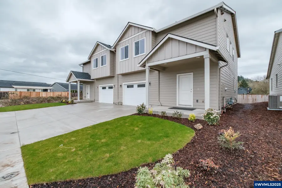 2474  Roll Tide (-2476) Ct, Lebanon, OR 97355 - Image #2
