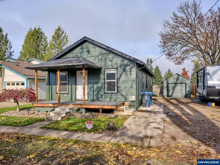 1006  Well St, Silverton, OR 97381 - Image #2