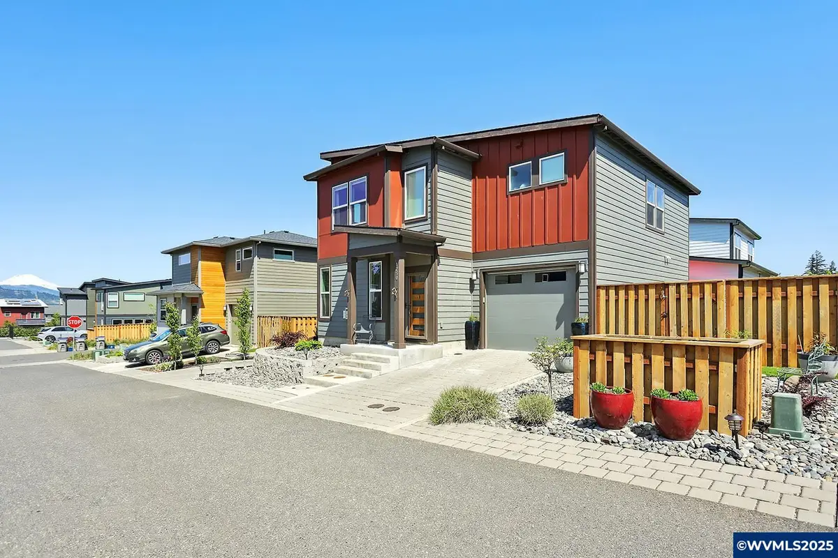 1250  29th St, Hood River, OR 97031 - Image #1