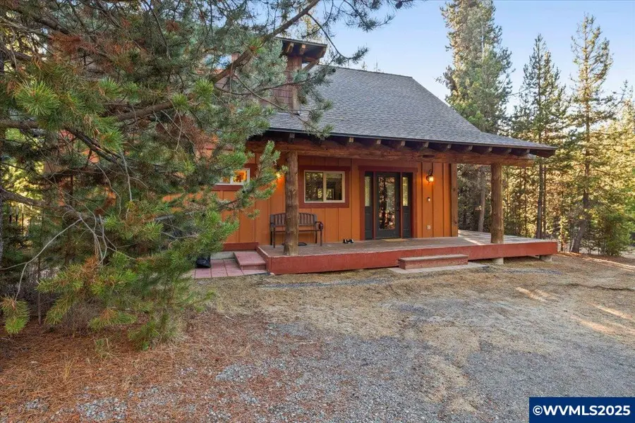 141152  Crescent Moon Dr, Crescent Lake, OR 97733 - Image #2