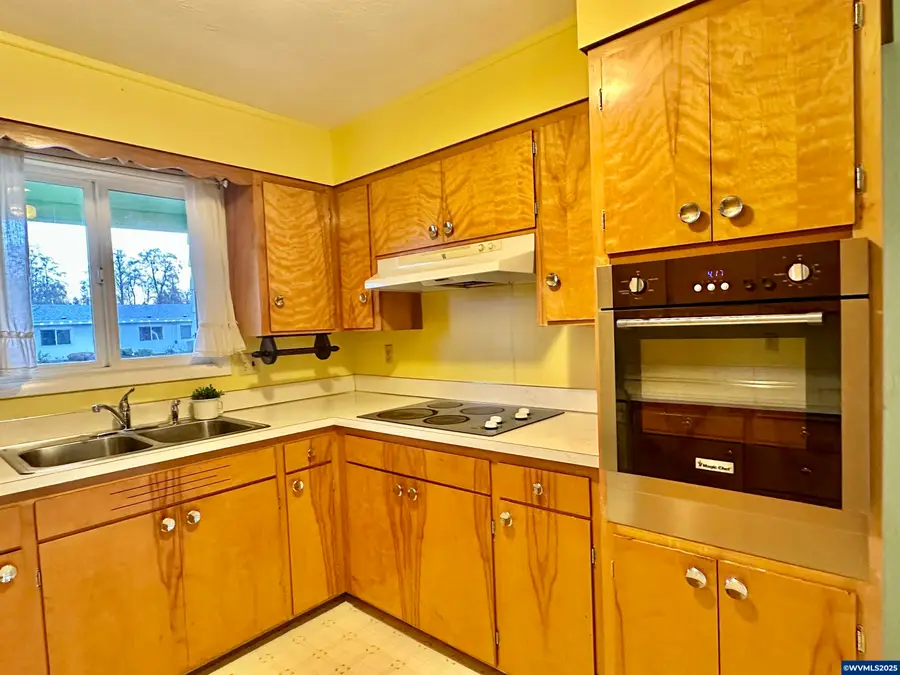 2115  Circle Dr, Corvallis, OR 97330 - Image #2