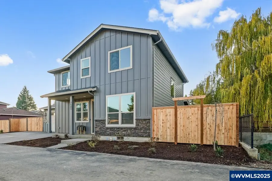 7541  Lennox Ln NE, Keizer, OR 97303 - Image #2