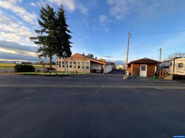 1590 W 2nd St, Halsey, OR 97348